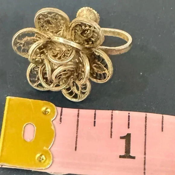 Vintage MADE IN MEXICO Sterling Silver Filigree Flower Cluster Earrings Screw On - Picture 6 of 6